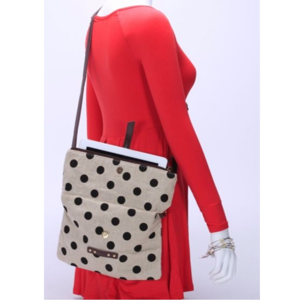 New Polka Dot Clutch - Picture 7 of 8